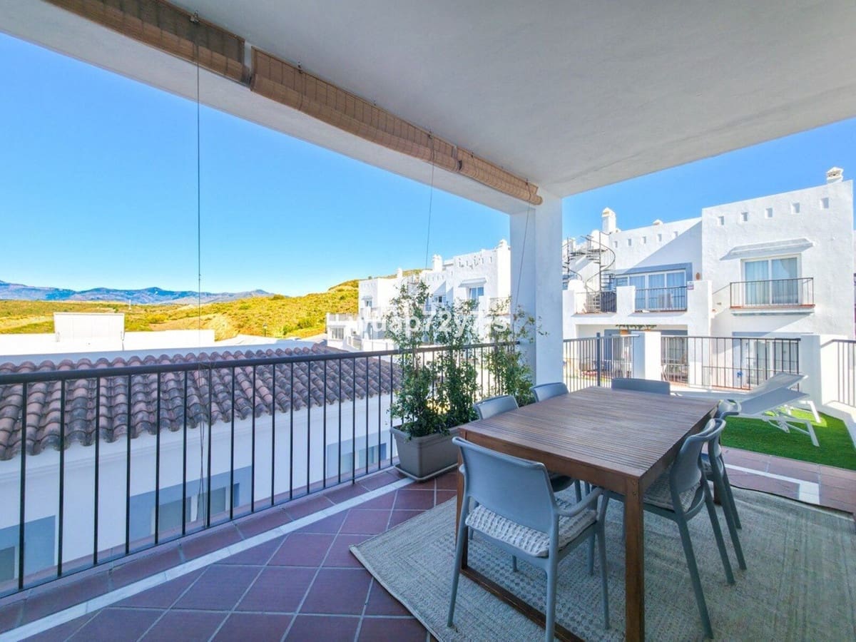 3 bedroom Apartment for sale in Benahavis with pool garage - € 550,000 (Ref: 9747349)