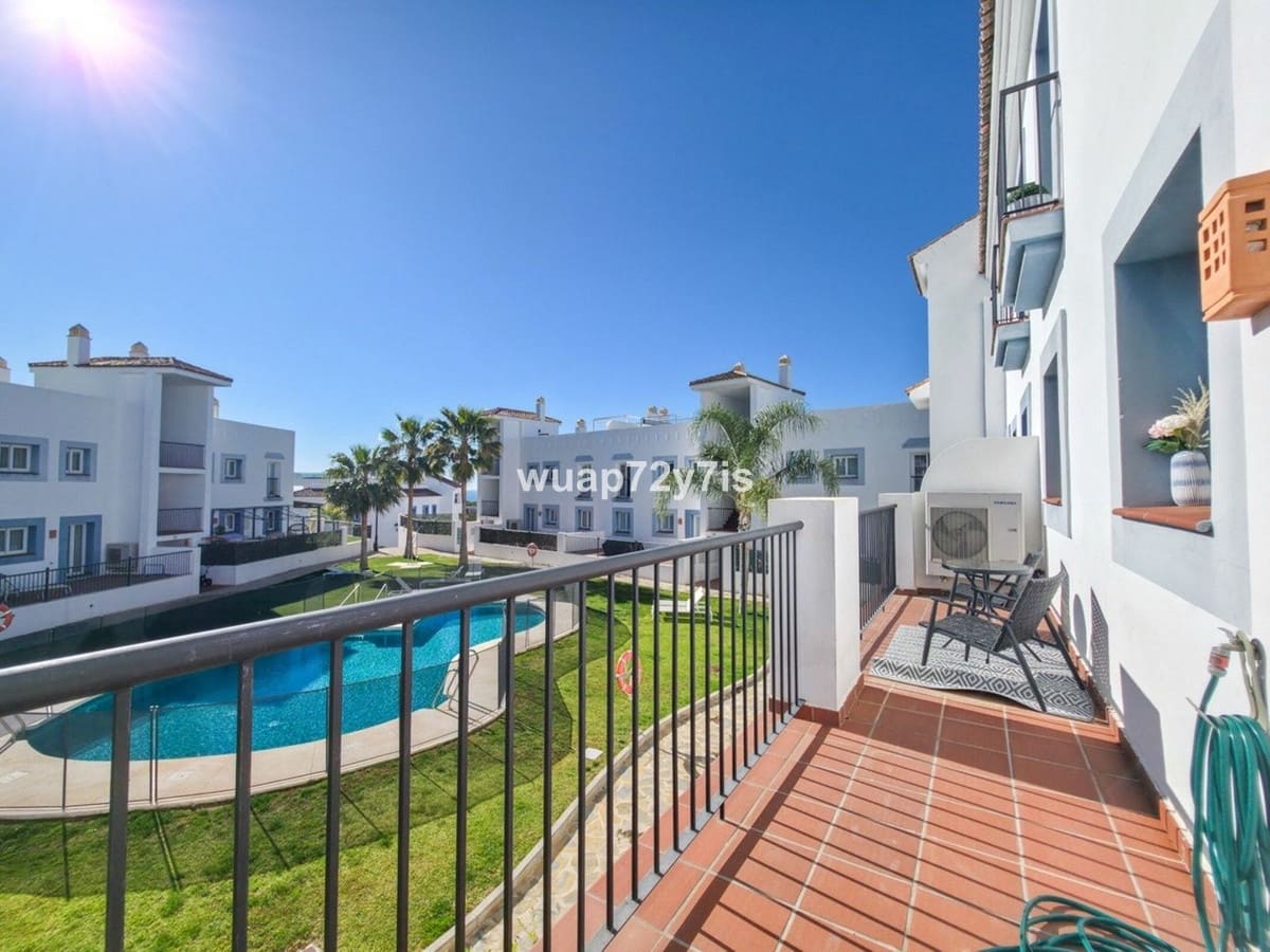 3 bedroom Apartment for sale in Benahavis with pool garage - € 550,000 (Ref: 9747349)