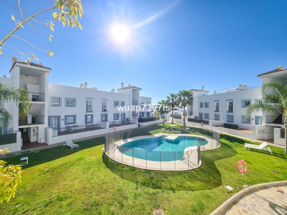 3 bedroom Apartment for sale in Benahavis with pool garage - € 550,000 (Ref: 9747349)