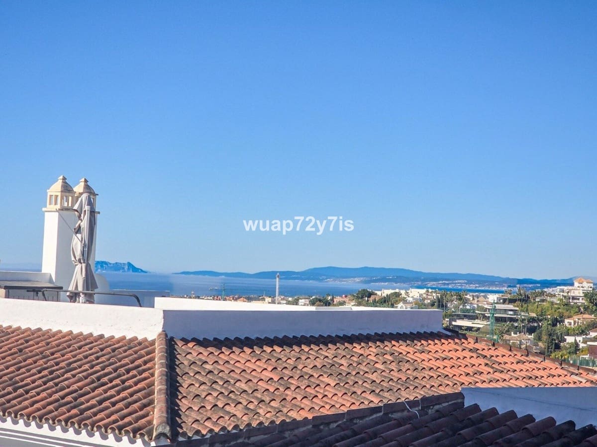 3 bedroom Apartment for sale in Benahavis with pool garage - € 550,000 (Ref: 9747349)