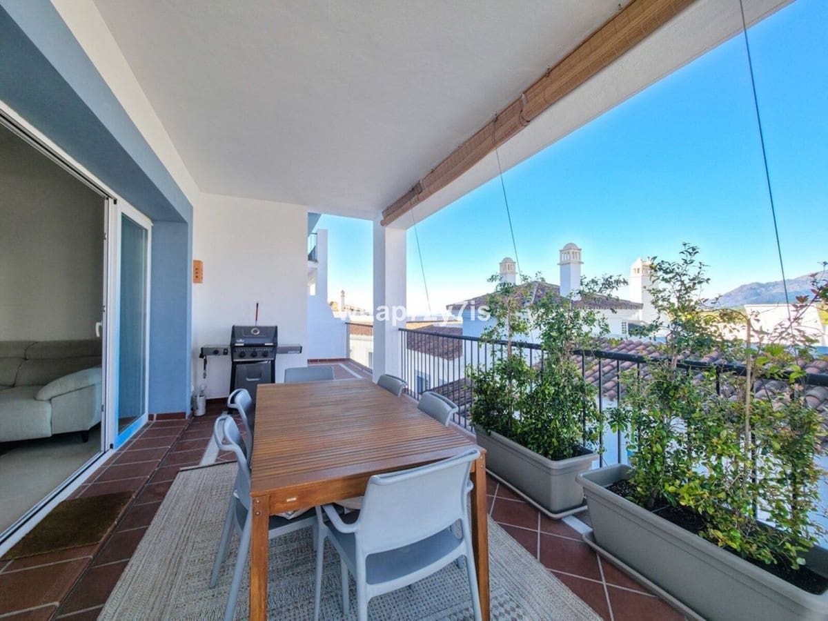 3 bedroom Apartment for sale in Benahavis with pool garage - € 550,000 (Ref: 9747349)