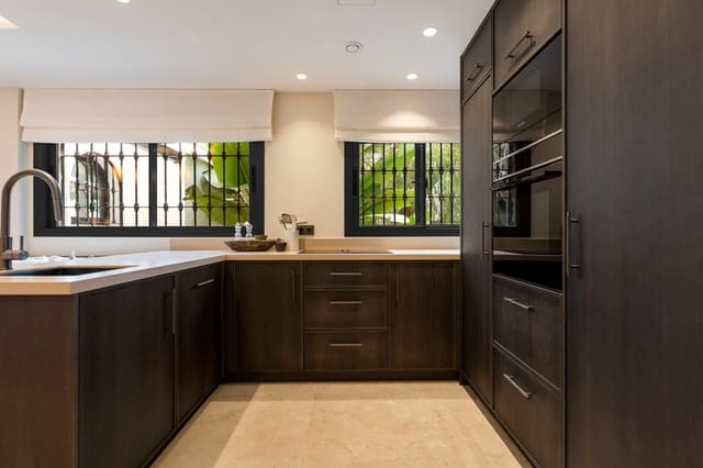 3 slaapkamer Appartement te koop in Golden Mile, Marbella met zwembad garage - € 1.525.000 (Ref: 9747353)