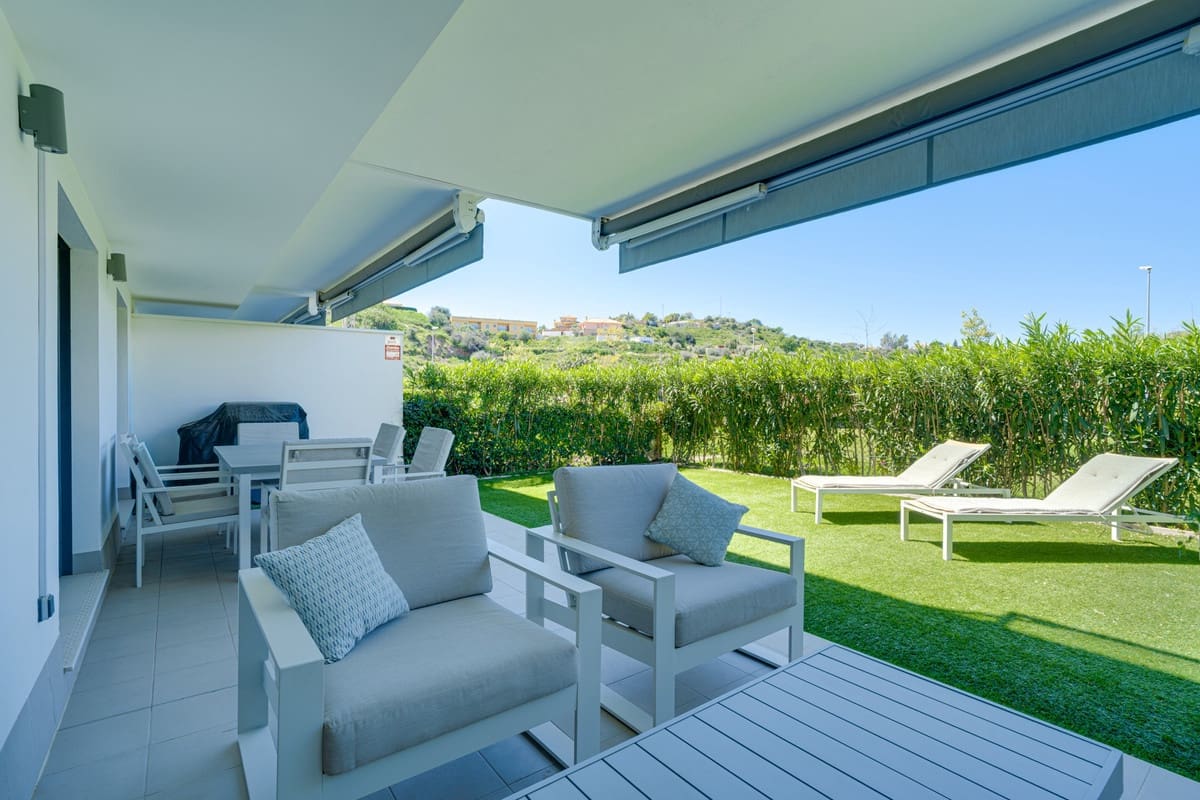 2 soveværelse Lejlighed til salg i La Cala de Mijas med swimmingpool garage - € 350.000 (Ref: 9747354)