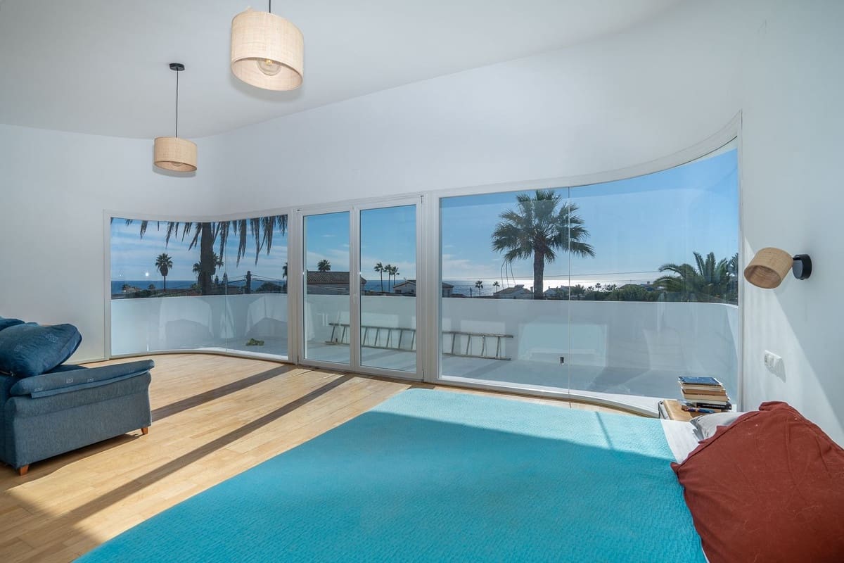 3 sovrum Villa till salu i Mijas Costa med pool garage - 995 000 € (Ref: 9747356)