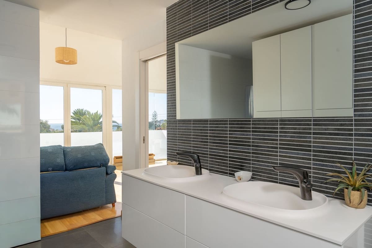 3 sovrum Villa till salu i Mijas Costa med pool garage - 995 000 € (Ref: 9747356)