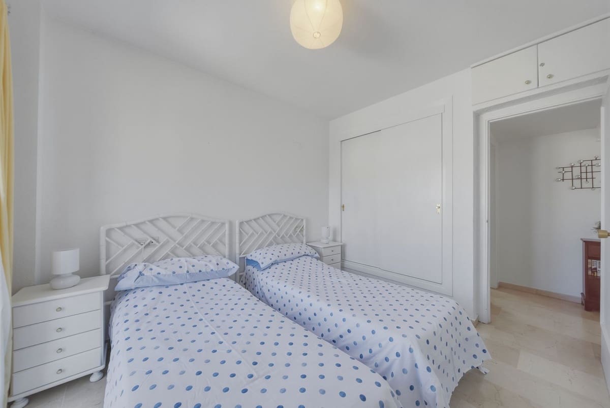 1 sovrum Takvåning till salu i Benalmadena Costa med pool garage - 290 000 € (Ref: 9748345)