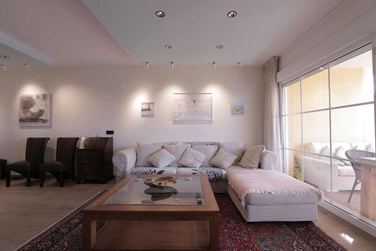 3 chambre Appartement à vendre à Cabopino avec piscine garage - 549 000 € (Ref: 9749205)