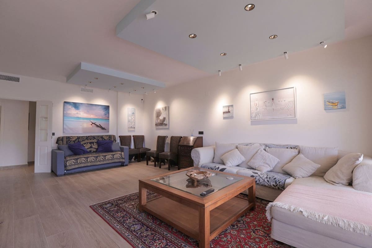 3 chambre Appartement à vendre à Cabopino avec piscine garage - 549 000 € (Ref: 9749205)