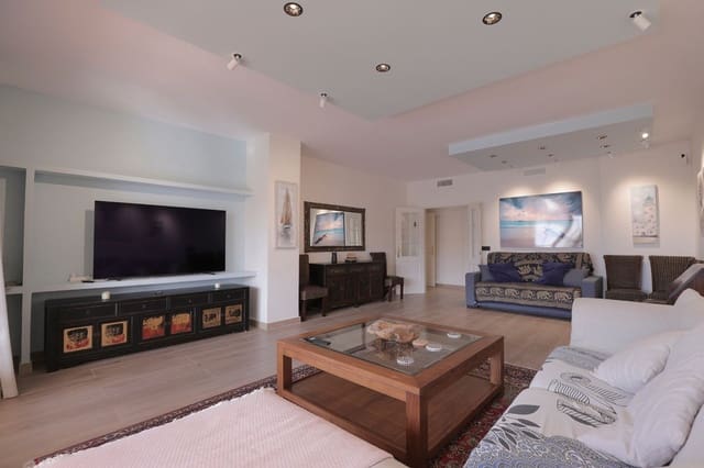 3 chambre Appartement à vendre à Cabopino, Marbella - 549 000 € (Ref: 9749205)