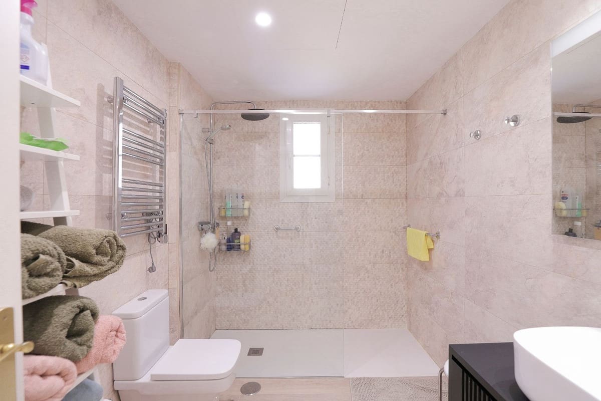 3 chambre Appartement à vendre à Cabopino avec piscine garage - 549 000 € (Ref: 9749205)