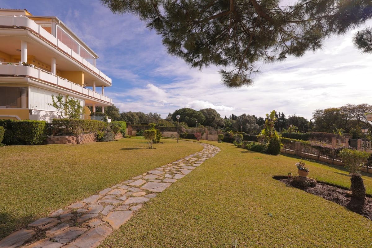 3 chambre Appartement à vendre à Cabopino avec piscine garage - 549 000 € (Ref: 9749205)