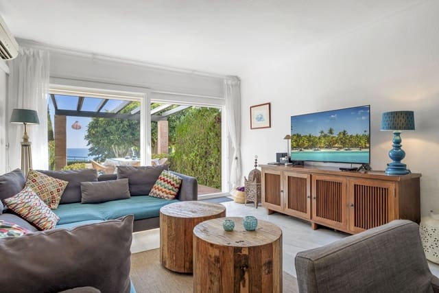 3 soverom Hus til salgs i Estepona med svømmebasseng - € 619 000 (Ref: 9749216)