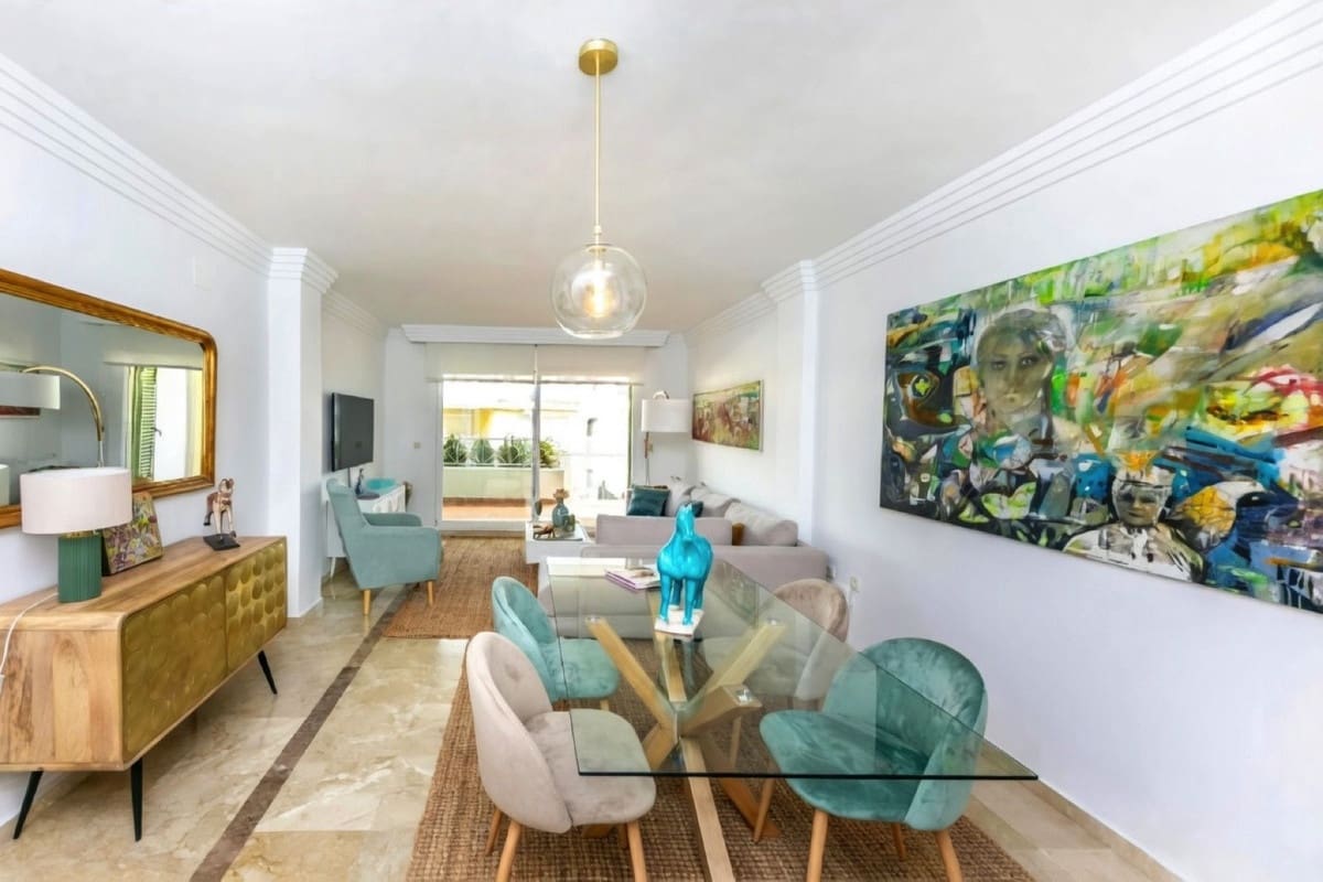 1 bedroom Apartment for sale in Nueva Andalucia with pool garage - € 355,000 (Ref: 9749233)