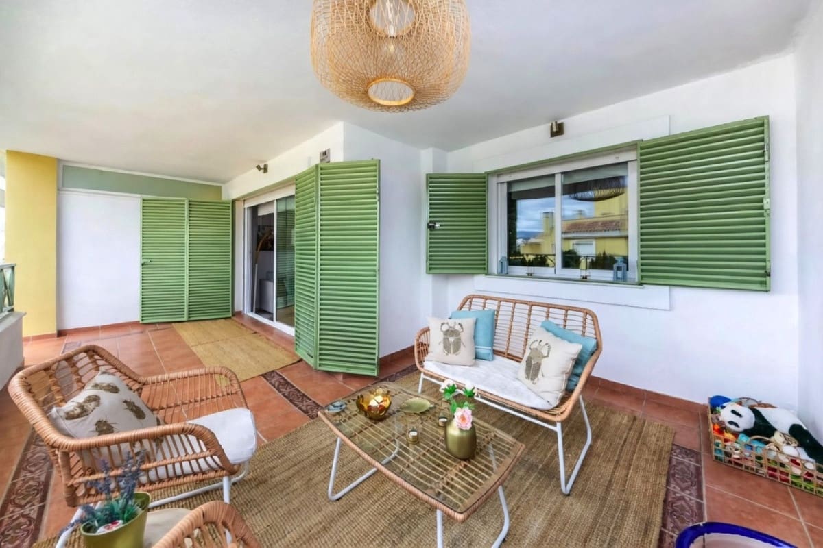 1 bedroom Apartment for sale in Nueva Andalucia with pool garage - € 355,000 (Ref: 9749233)