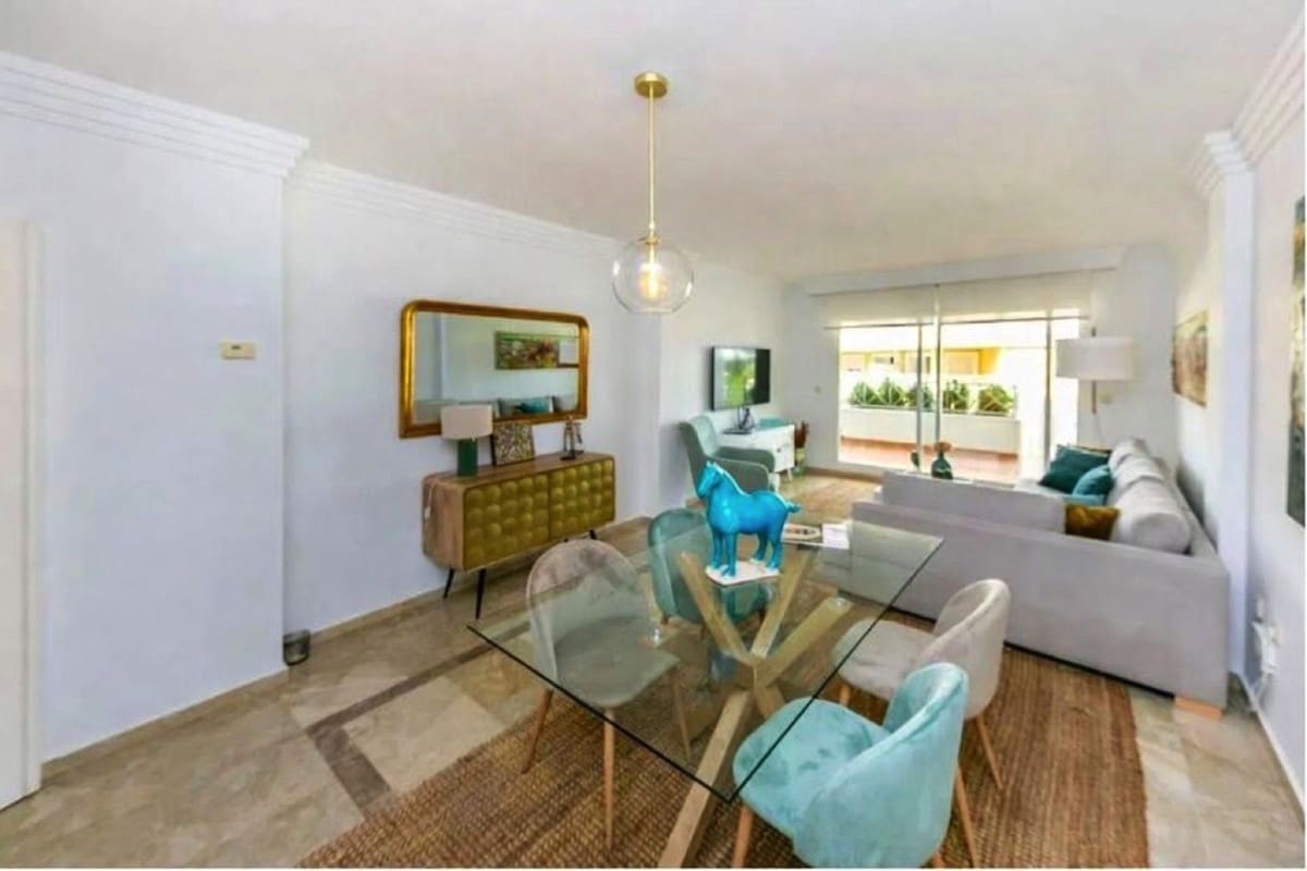 1 bedroom Apartment for sale in Nueva Andalucia with pool garage - € 355,000 (Ref: 9749233)