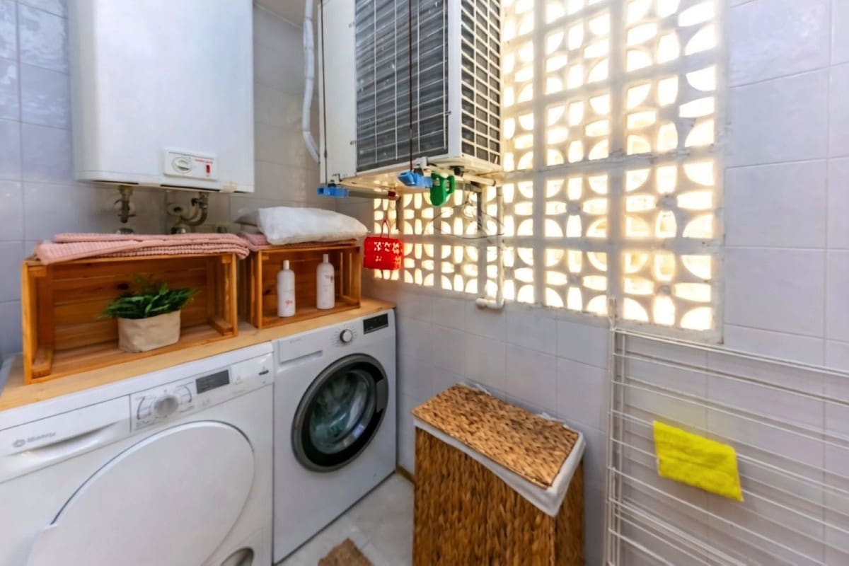 1 bedroom Apartment for sale in Nueva Andalucia with pool garage - € 355,000 (Ref: 9749233)