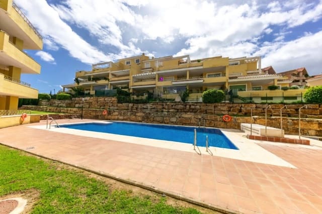 1 bedroom Apartment for sale in Nueva Andalucia, Marbella with pool garage - € 355,000 (Ref: 9749233)