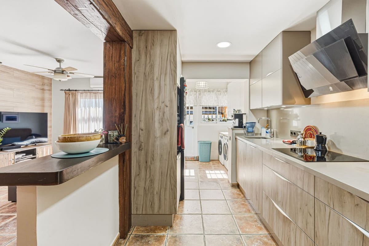 3 sypialnia Dom na sprzedaż w Las Lagunas de Mijas z basenem garażem - 490 000 € (Ref: 9749350)