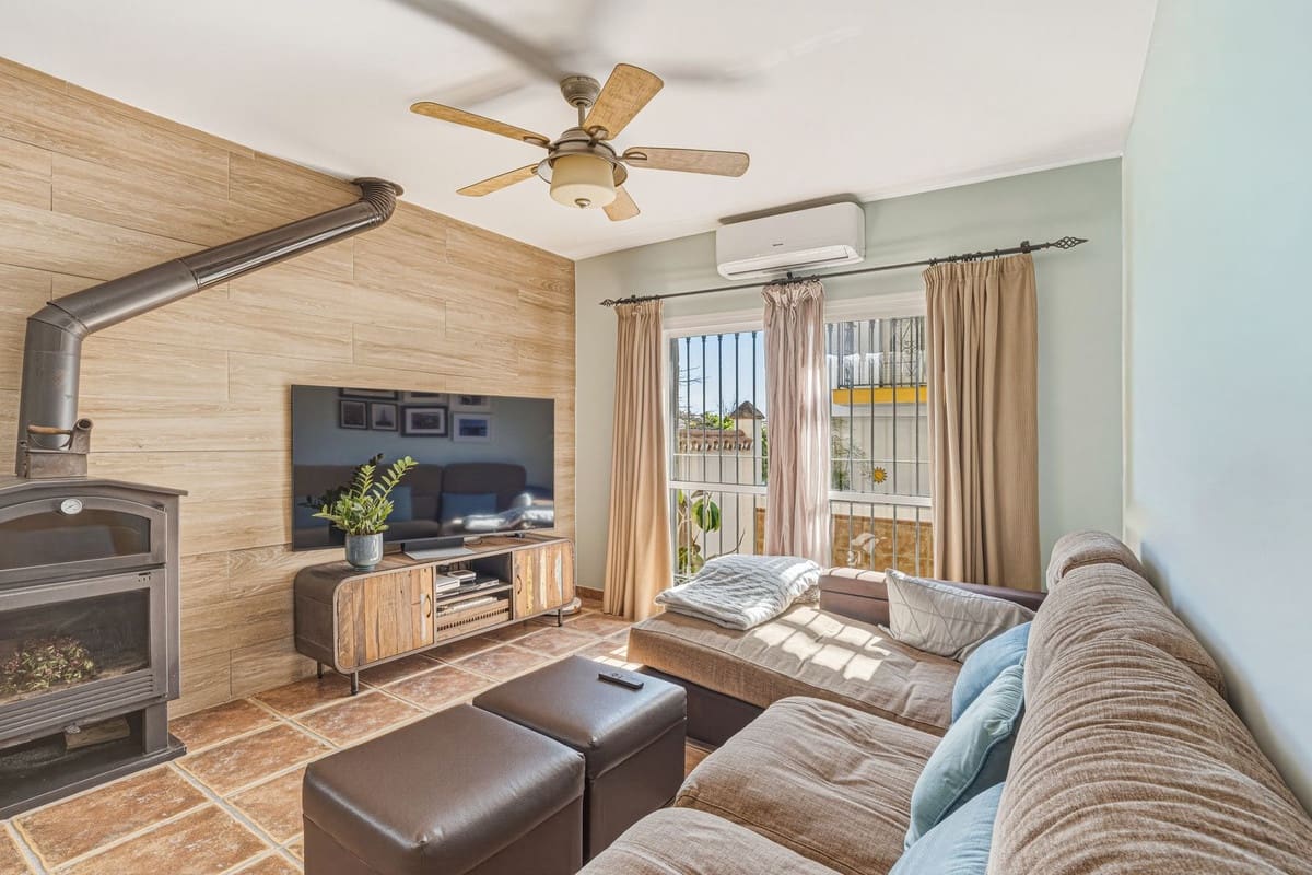 3 sypialnia Dom na sprzedaż w Las Lagunas de Mijas z basenem garażem - 490 000 € (Ref: 9749350)