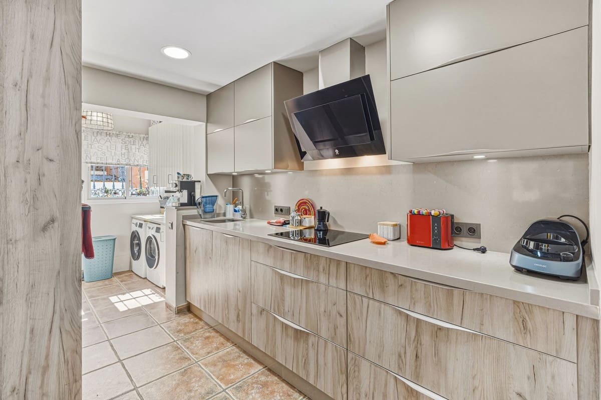 3 sypialnia Dom na sprzedaż w Las Lagunas de Mijas z basenem garażem - 490 000 € (Ref: 9749350)