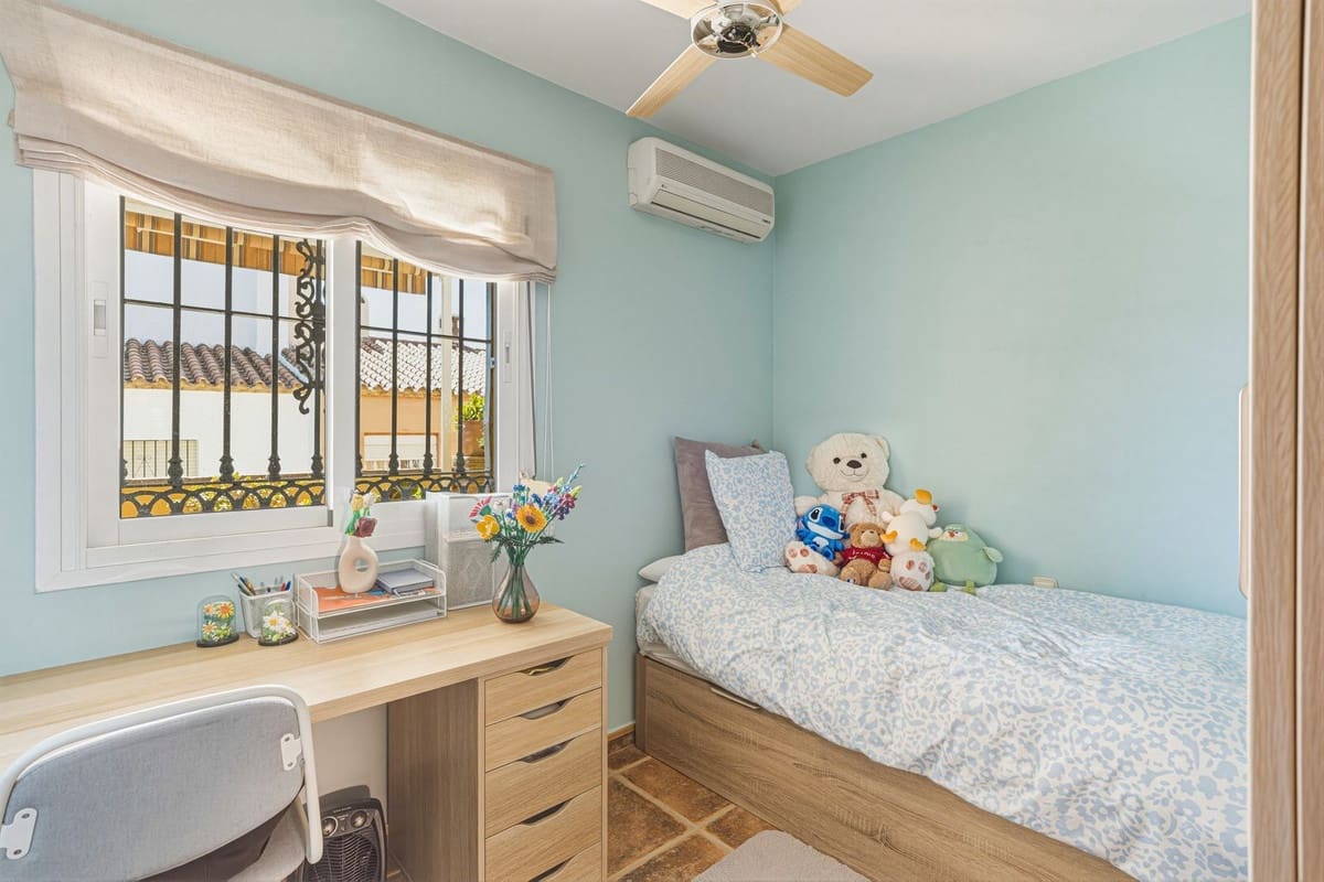 3 sypialnia Dom na sprzedaż w Las Lagunas de Mijas z basenem garażem - 490 000 € (Ref: 9749350)