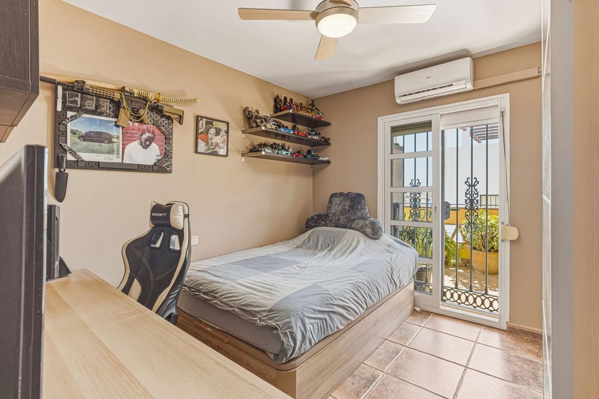 3 sypialnia Dom na sprzedaż w Las Lagunas de Mijas z basenem garażem - 490 000 € (Ref: 9749350)