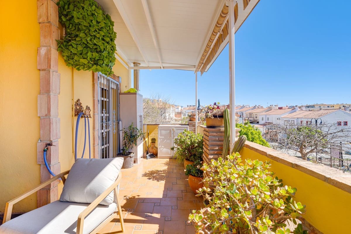 3 sypialnia Dom na sprzedaż w Las Lagunas de Mijas z basenem garażem - 490 000 € (Ref: 9749350)