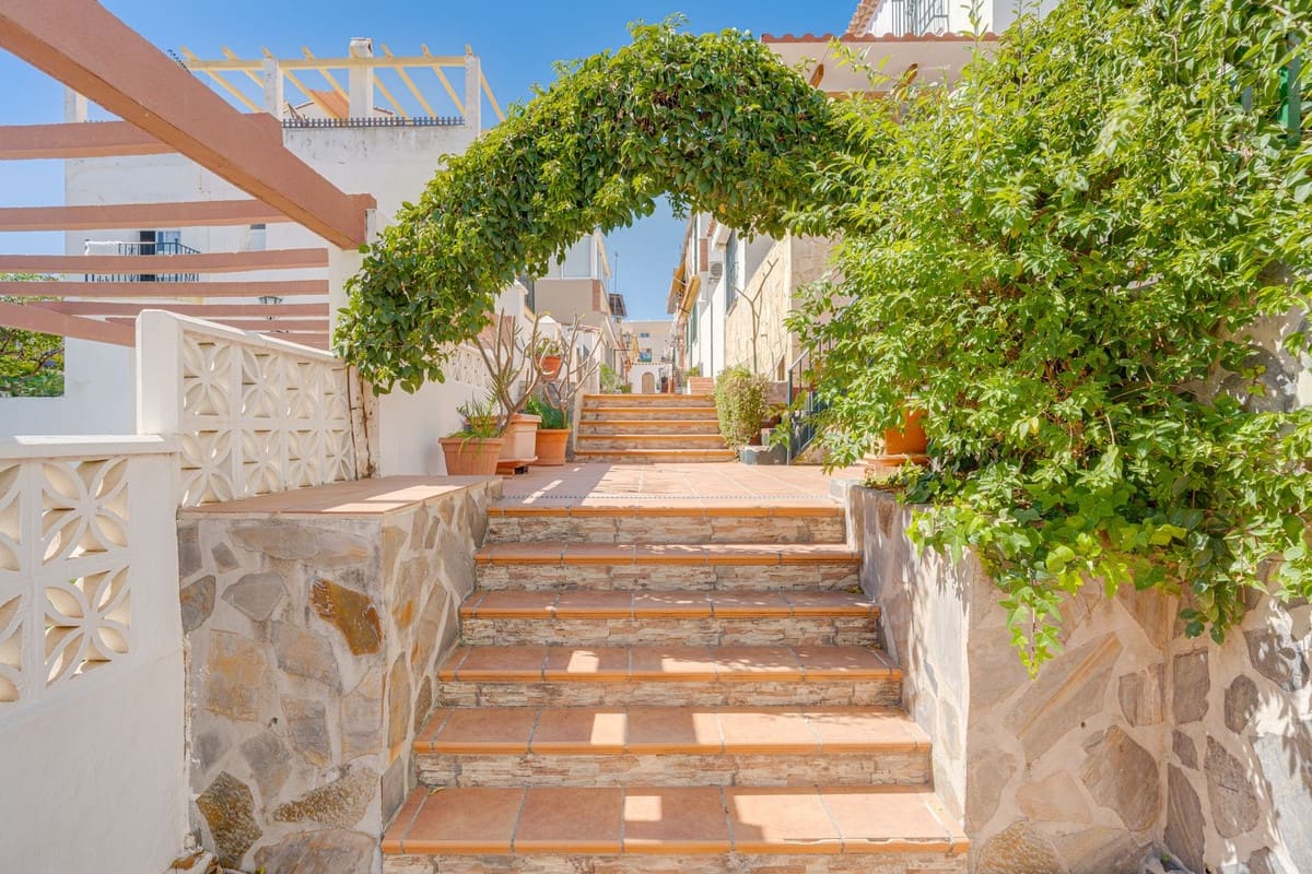 3 sypialnia Dom na sprzedaż w Las Lagunas de Mijas z basenem garażem - 490 000 € (Ref: 9749350)