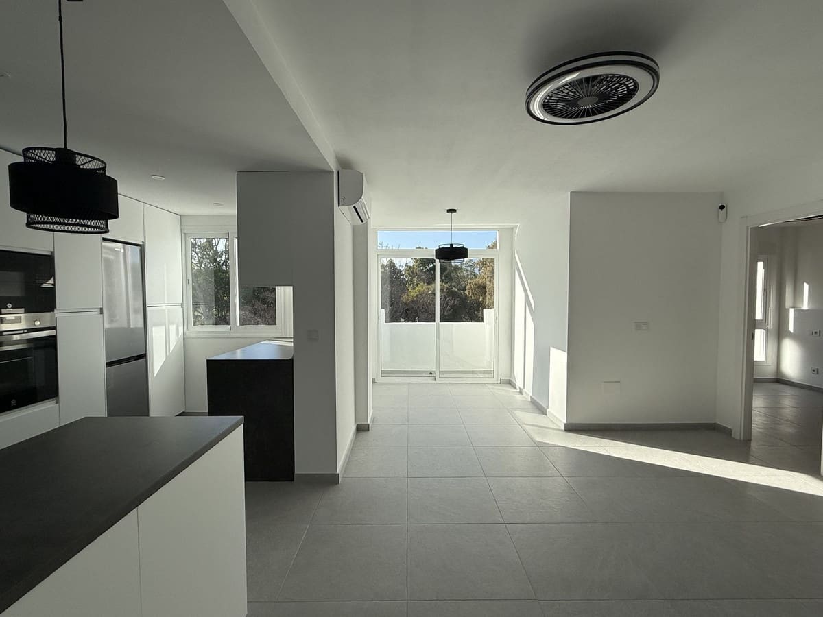 3 chambre Penthouse à vendre à Elviria avec piscine garage - 450 000 € (Ref: 9753548)