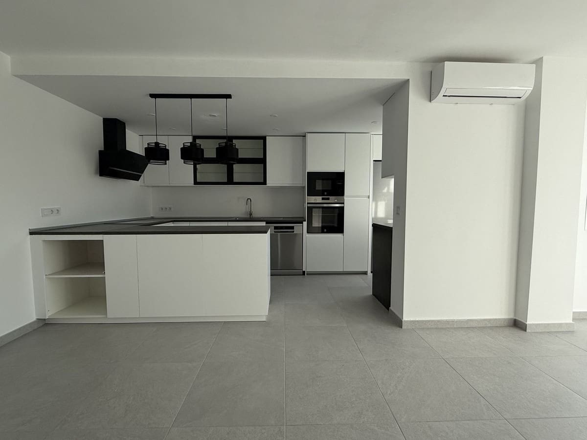 3 chambre Penthouse à vendre à Elviria avec piscine garage - 450 000 € (Ref: 9753548)