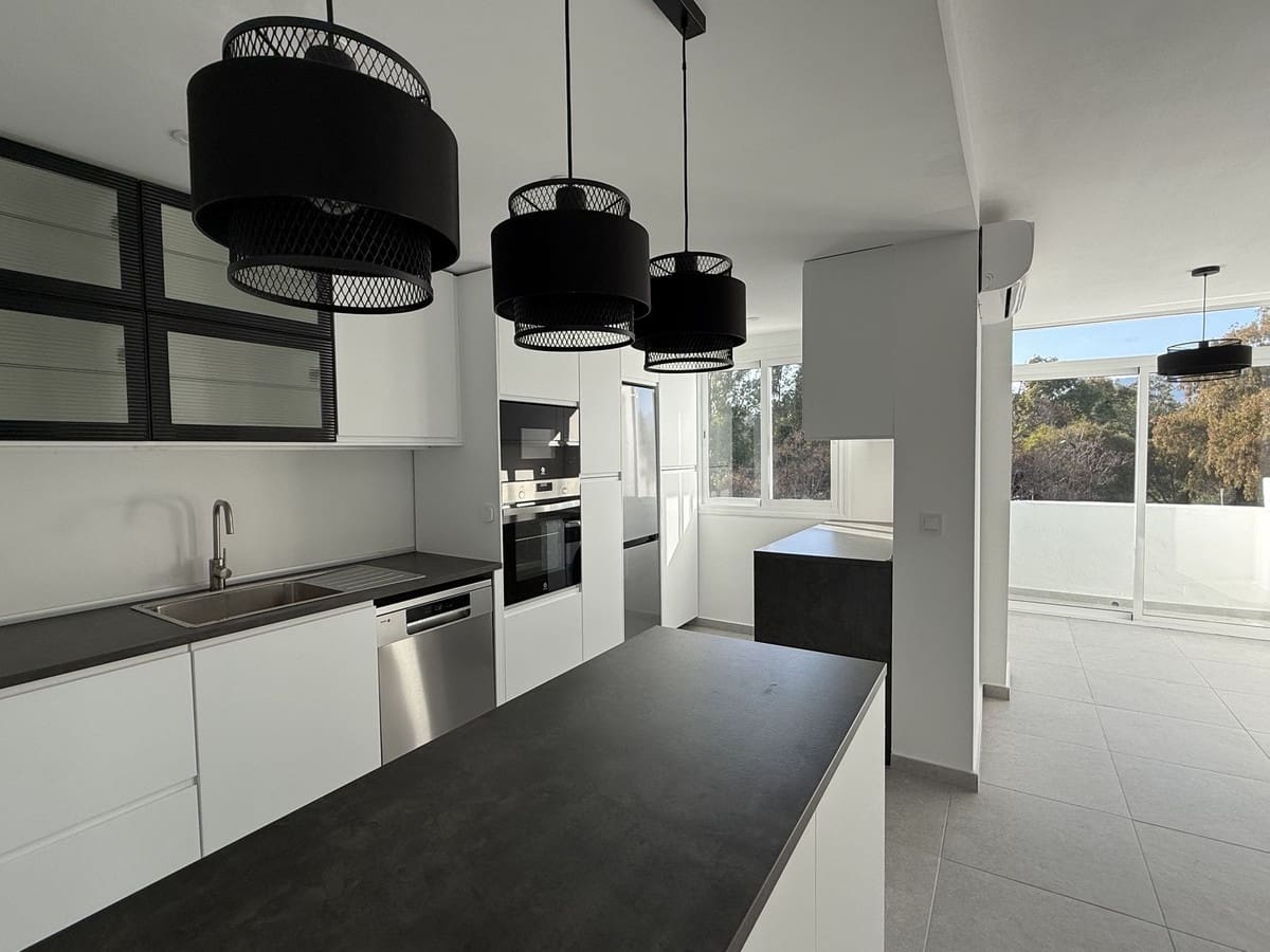 3 chambre Penthouse à vendre à Elviria avec piscine garage - 450 000 € (Ref: 9753548)