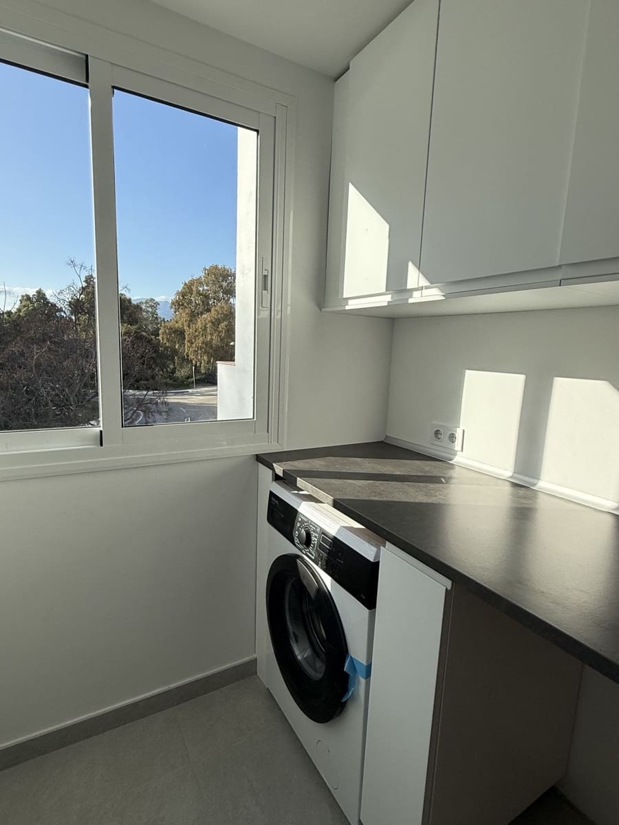 3 chambre Penthouse à vendre à Elviria avec piscine garage - 450 000 € (Ref: 9753548)