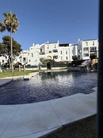3 chambre Penthouse à vendre à Elviria, Marbella avec piscine garage - 450 000 € (Ref: 9753548)