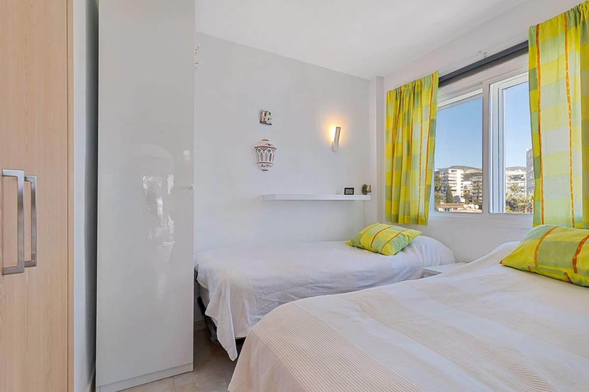 1 sypialnia Apartament na sprzedaż w Benalmadena Costa z basenem - 245 000 € (Ref: 9753550)