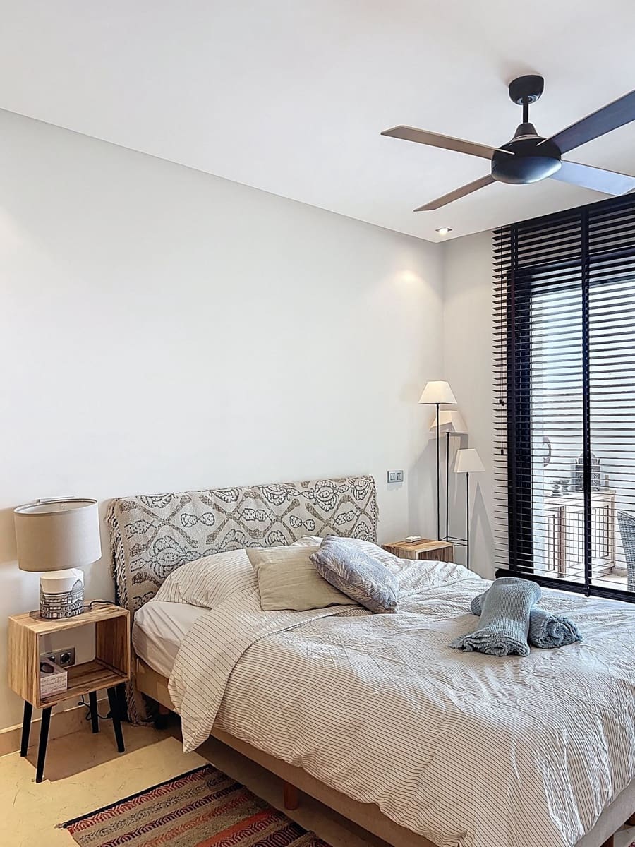 2 bedroom Apartment for sale in Benahavis with pool garage - € 575,000 (Ref: 9753566)