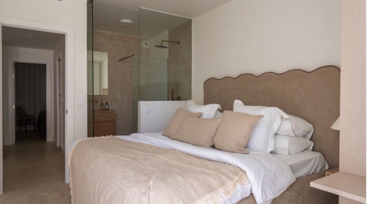 Apartamento de 3 habitaciones en La Quinta en venta con piscina garaje - 665.000 € (Ref: 9753690)