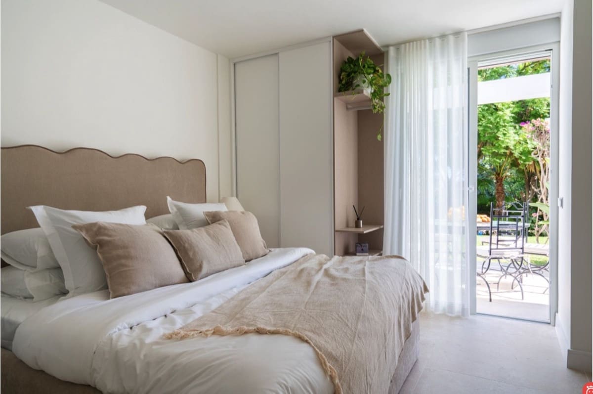 Apartamento de 3 habitaciones en La Quinta en venta con piscina garaje - 665.000 € (Ref: 9753690)