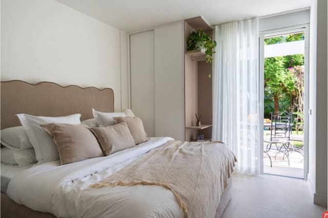 Apartamento de 3 habitaciones en La Quinta, Benahavís en venta con piscina garaje - 665.000 € (Ref: 9753690)