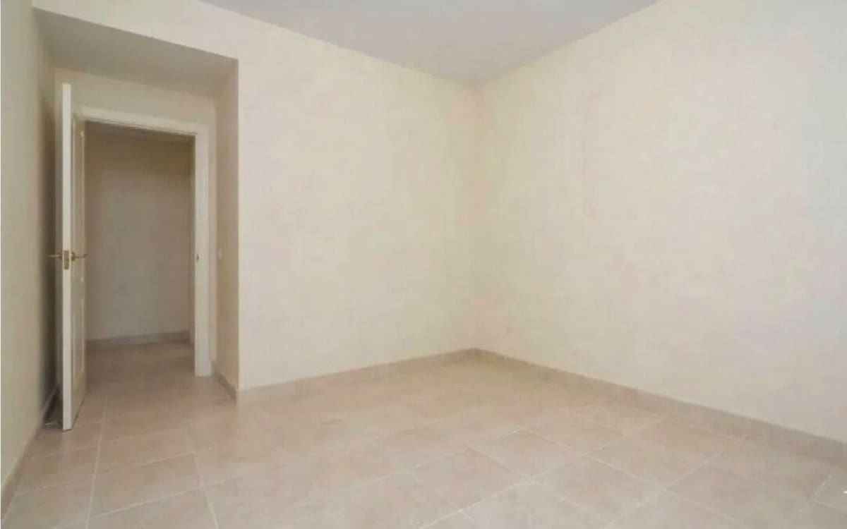 Apartamento de 2 habitaciones en Atalaya-Isdabe en venta con piscina garaje - 450.000 € (Ref: 9753700)