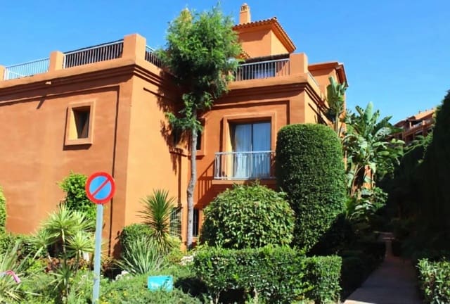 2 bedroom Apartment for sale in Atalaya-Isdabe, Estepona with pool garage - € 450,000 (Ref: 9753700)