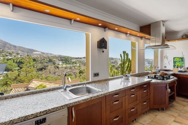 5 slaapkamer Villa te koop in Torremuelle, Benalmádena met zwembad garage - € 1.095.000 (Ref: 9753715)