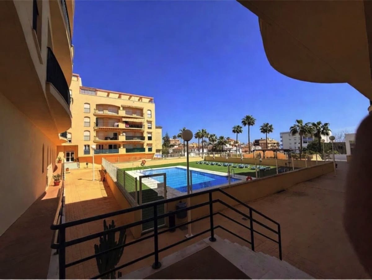 2 Zimmer Apartment zu verkaufen in San Luis de Sabinillas mit Pool - 320.000 € (Ref: 9757831)
