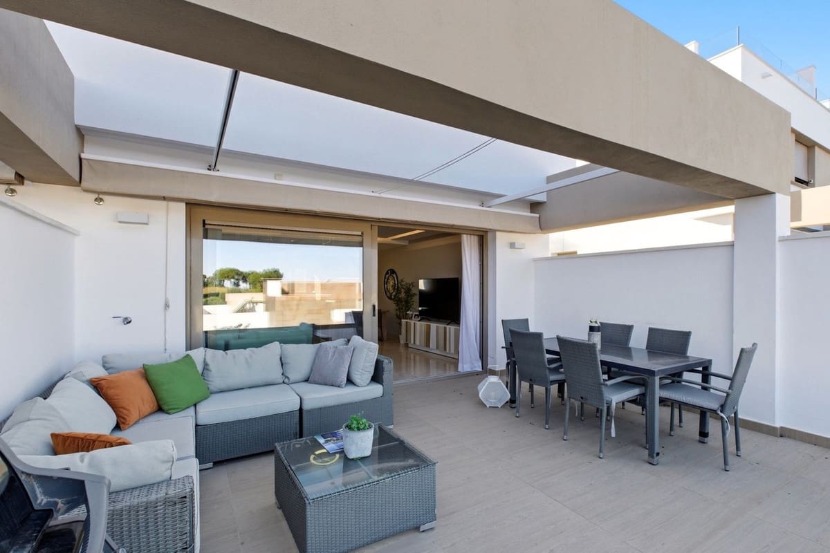 3 soveværelse Byhus til salg i La Cala Golf med swimmingpool garage - € 669.000 (Ref: 9757841)