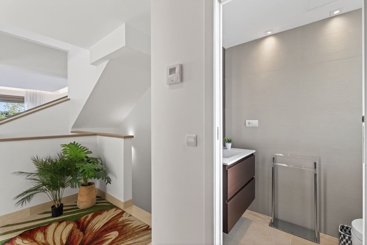 3 soveværelse Byhus til salg i La Cala Golf med swimmingpool garage - € 669.000 (Ref: 9757841)