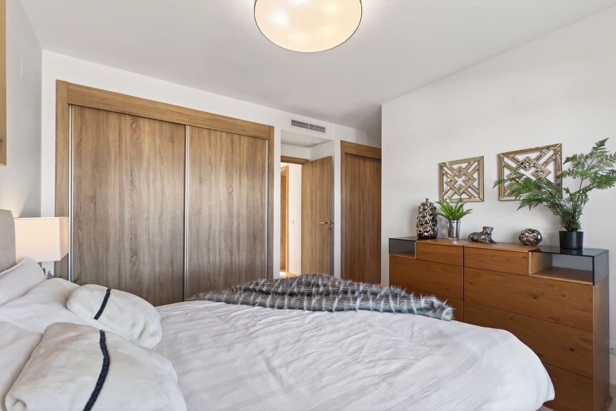 3 soveværelse Byhus til salg i La Cala Golf med swimmingpool garage - € 669.000 (Ref: 9757841)