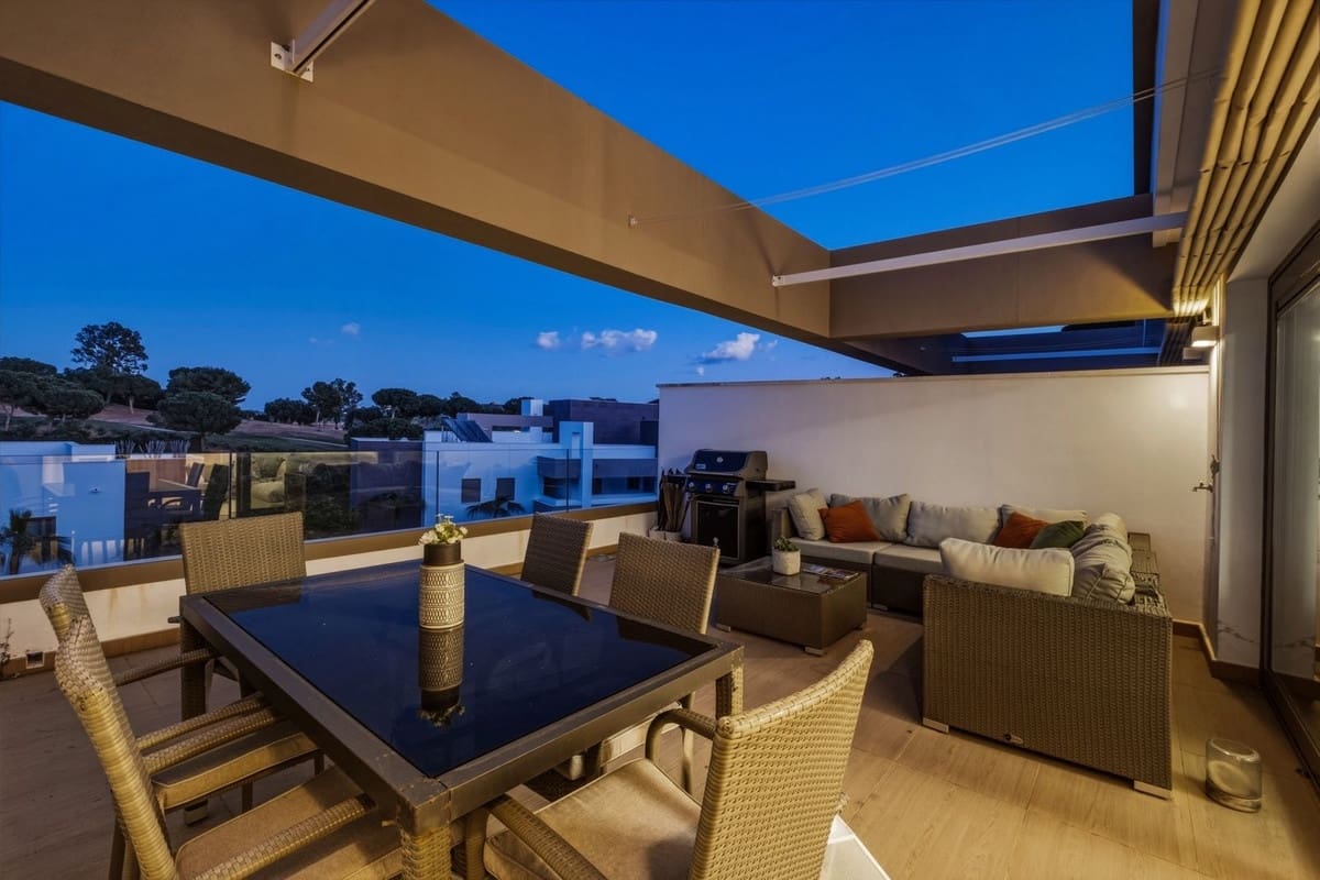 3 soveværelse Byhus til salg i La Cala Golf med swimmingpool garage - € 669.000 (Ref: 9757841)