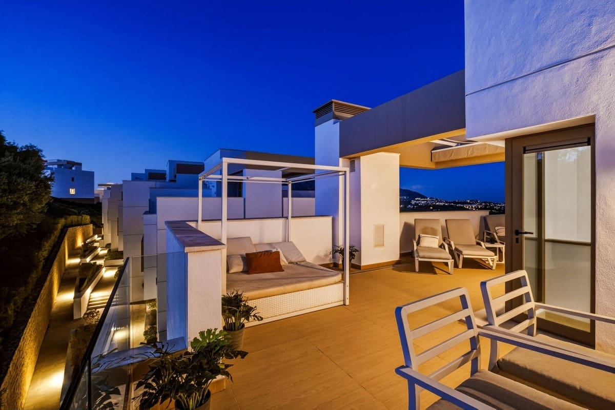 3 soveværelse Byhus til salg i La Cala Golf med swimmingpool garage - € 669.000 (Ref: 9757841)