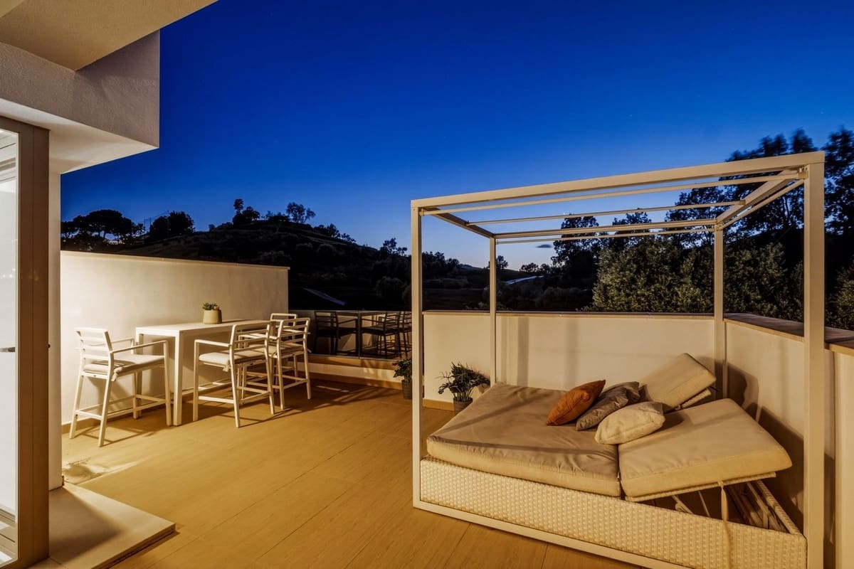 3 soveværelse Byhus til salg i La Cala Golf med swimmingpool garage - € 669.000 (Ref: 9757841)