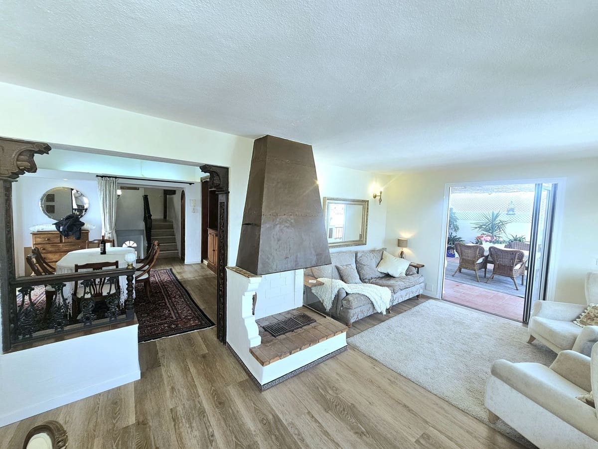 2 slaapkamer Halfvrijstaande villa te koop in Mijas - € 424.000 (Ref: 9757890)