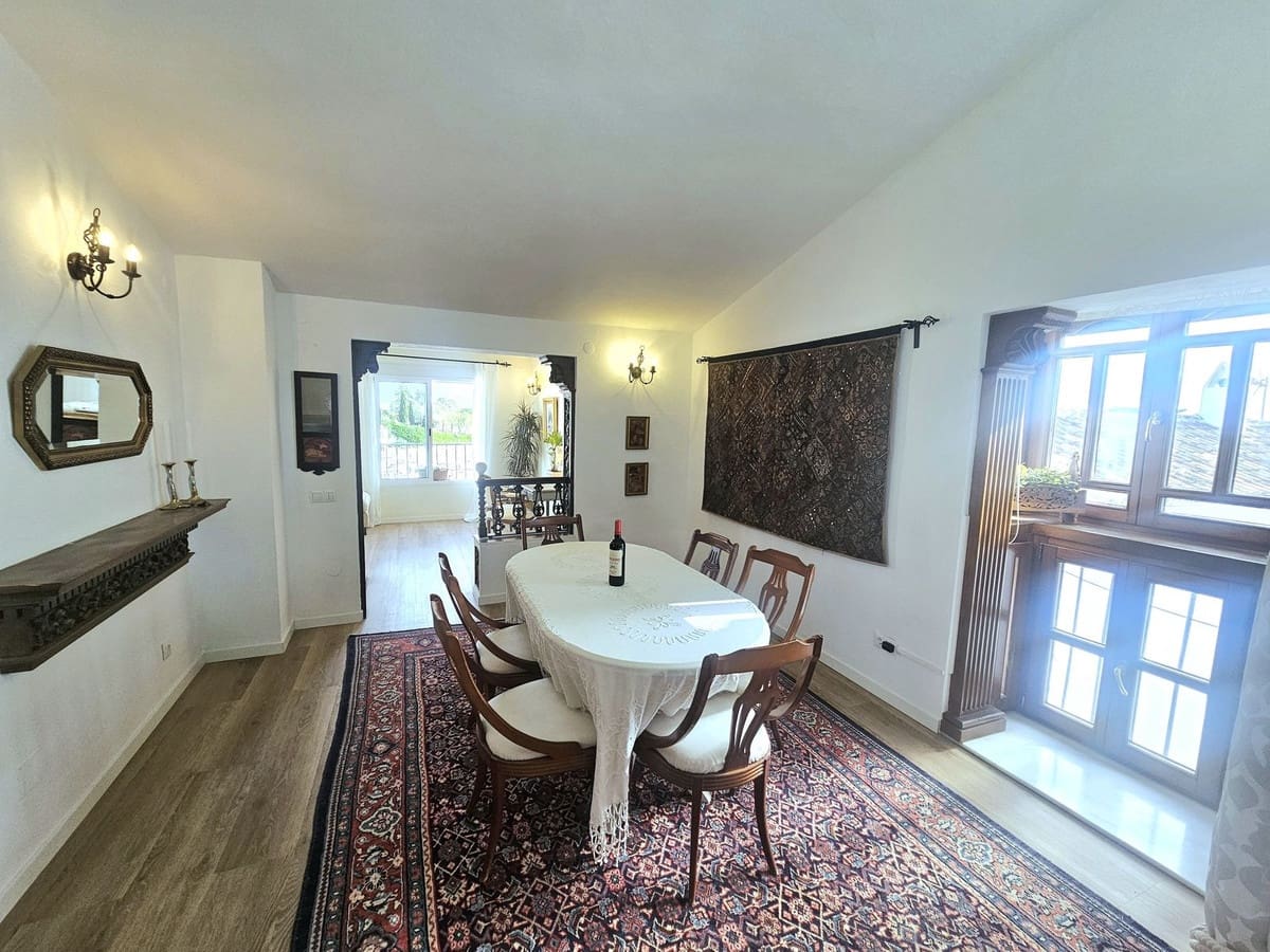 2 slaapkamer Halfvrijstaande villa te koop in Mijas - € 424.000 (Ref: 9757890)
